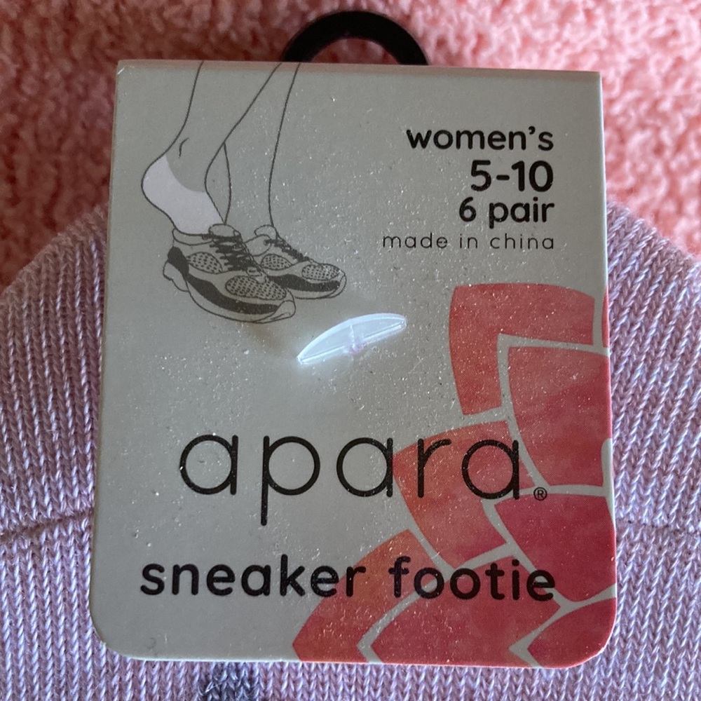 NWT 6 Pack Sneaker Socks - Picture 2 of 4